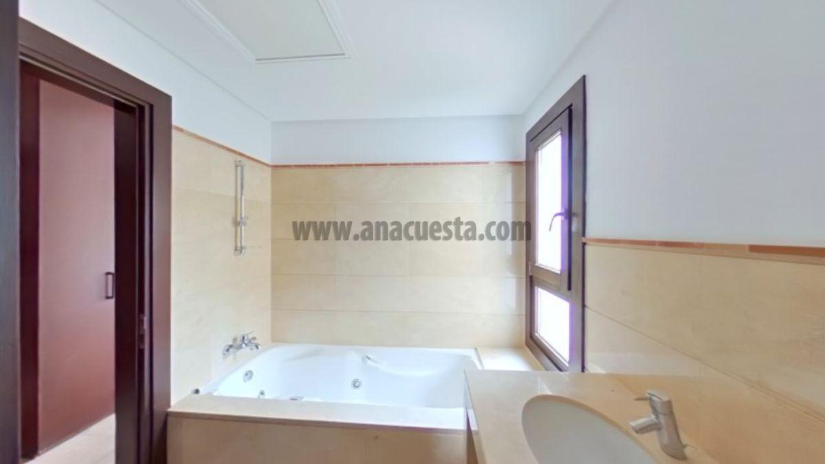For sale of house in Benahavís