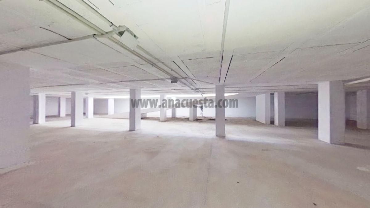 For sale of commercial in Casares