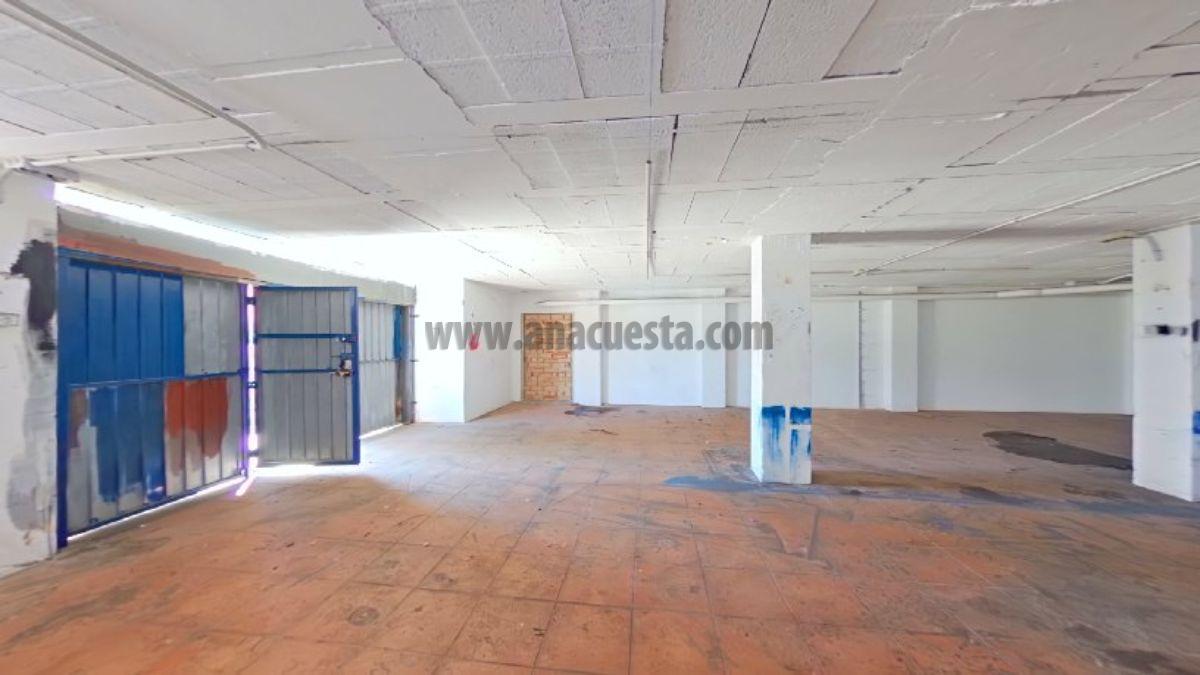 For sale of commercial in Casares