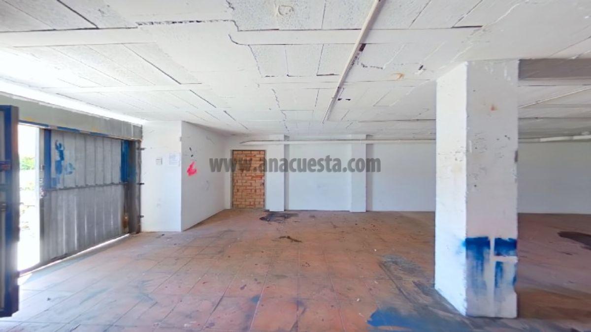 For sale of commercial in Casares