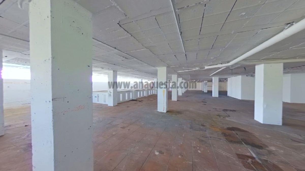 For sale of commercial in Casares