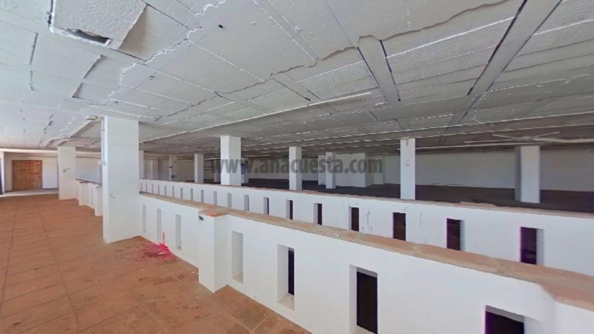 For sale of commercial in Casares