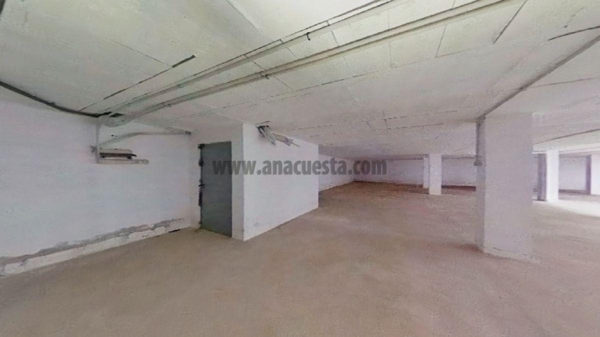 For sale of commercial in Casares