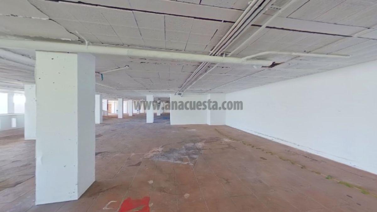 For sale of commercial in Casares