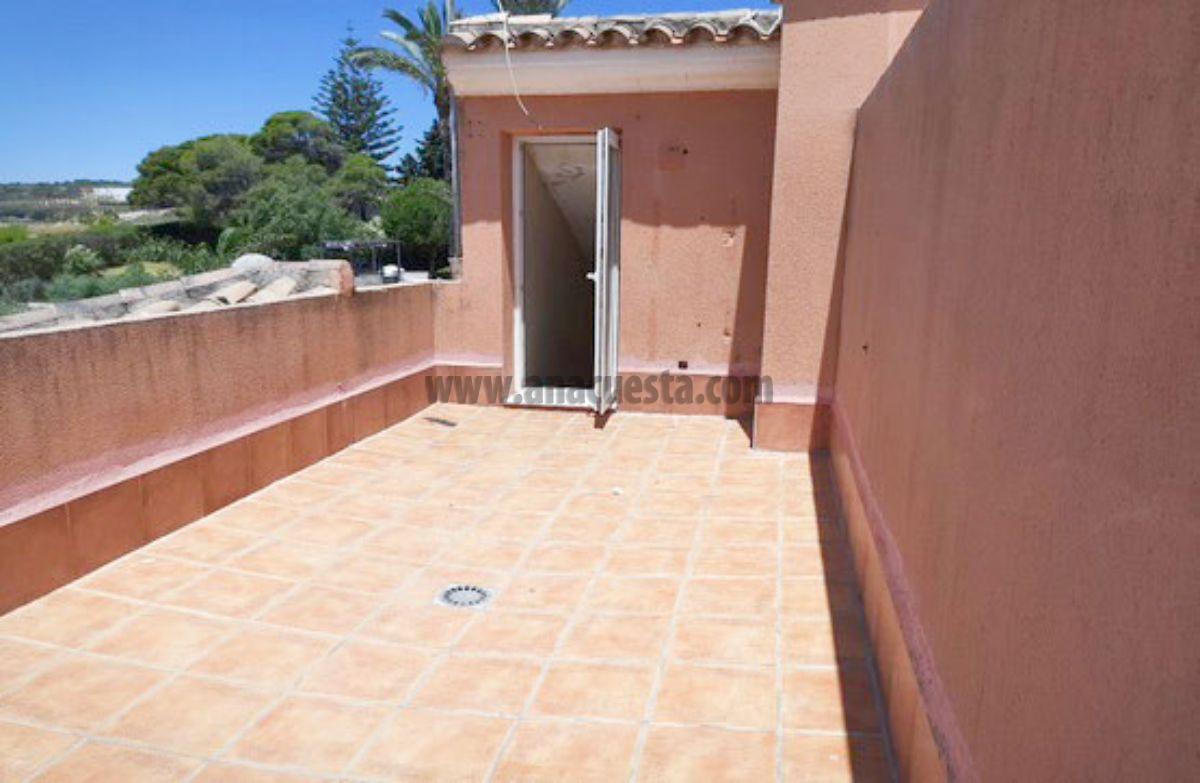 For sale of chalet in Estepona