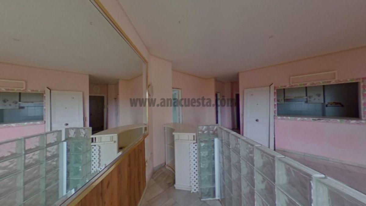 For sale of apartment in Estepona