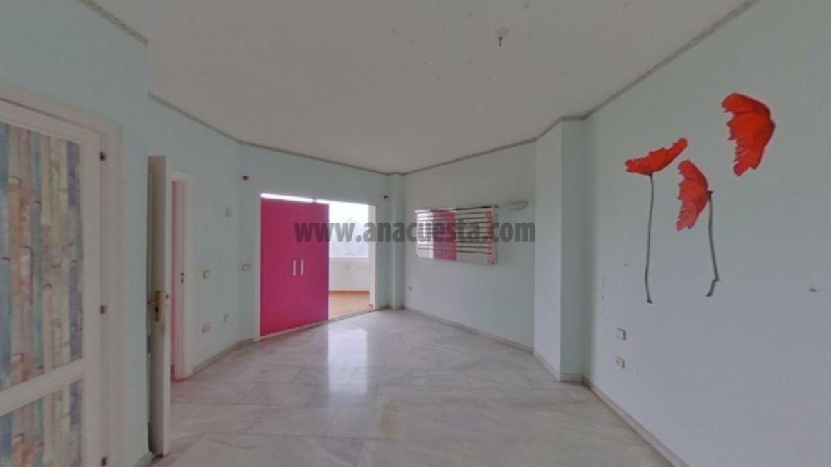 For sale of apartment in Estepona