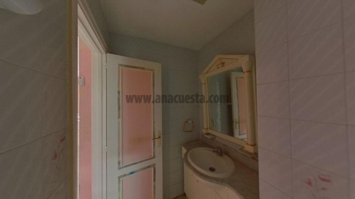 For sale of apartment in Estepona