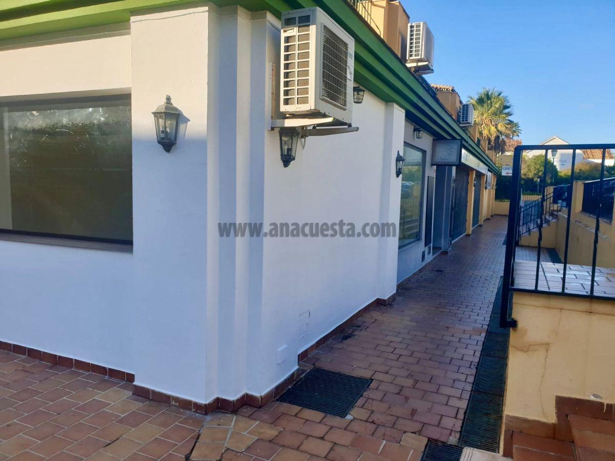 For sale of commercial in Estepona