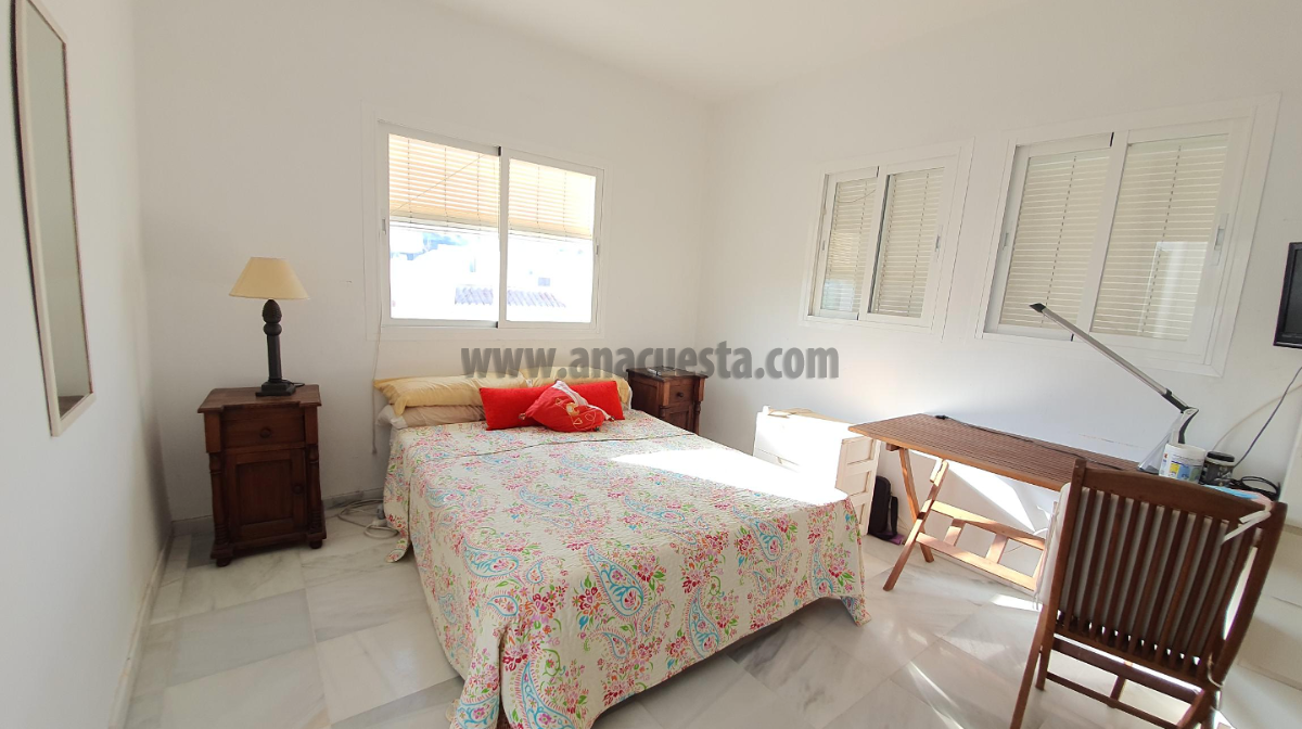 For sale of house in Casares