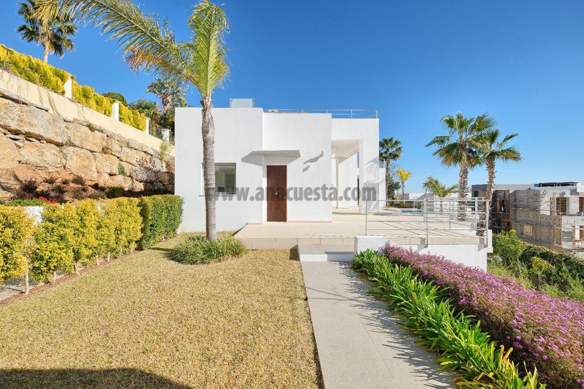 For sale of villa in Benahavís