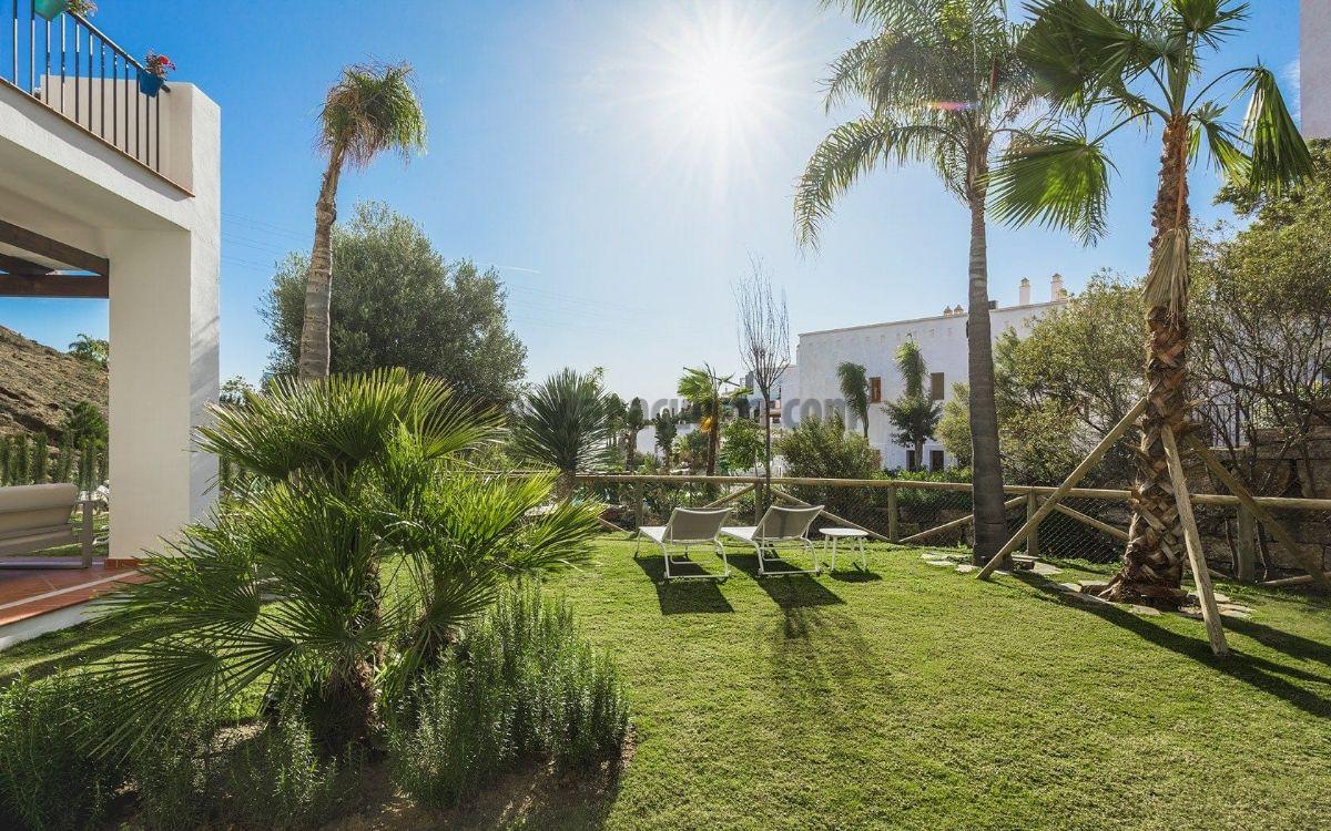 For sale of apartment in Benahavís