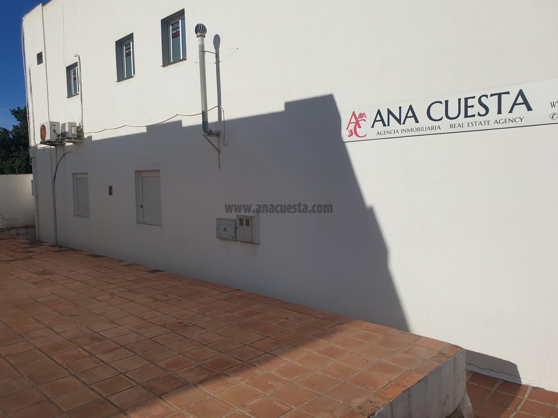 Alquiler de local comercial en Estepona