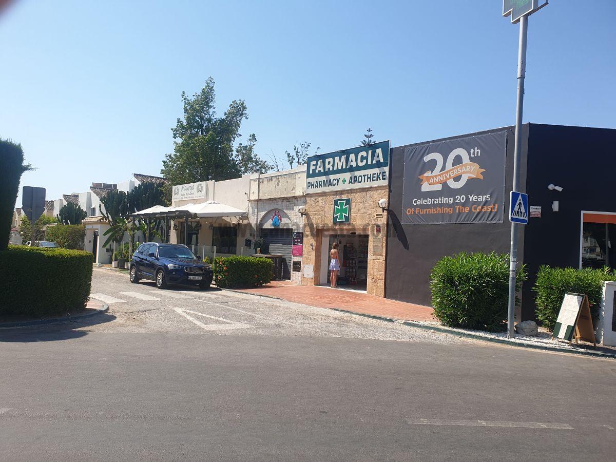 For rent of commercial in Estepona