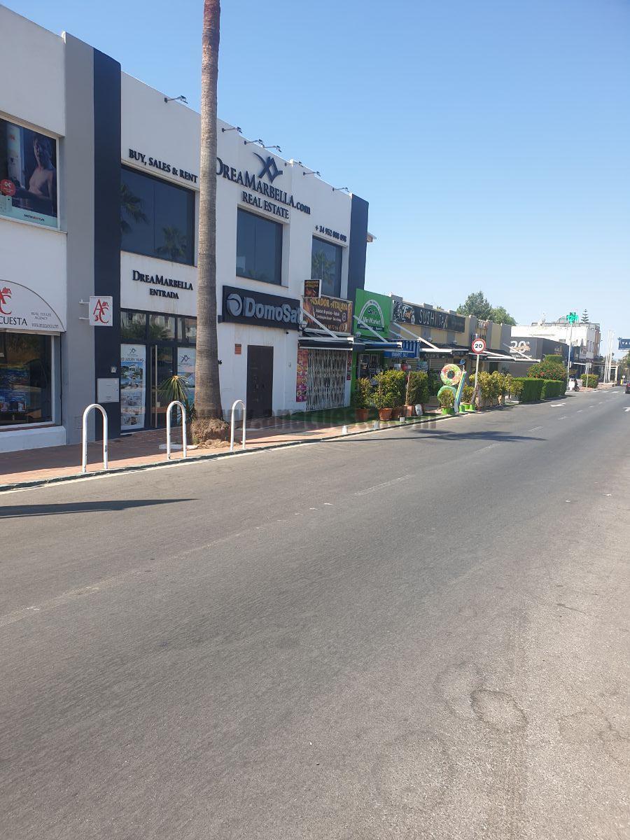 For rent of commercial in Estepona