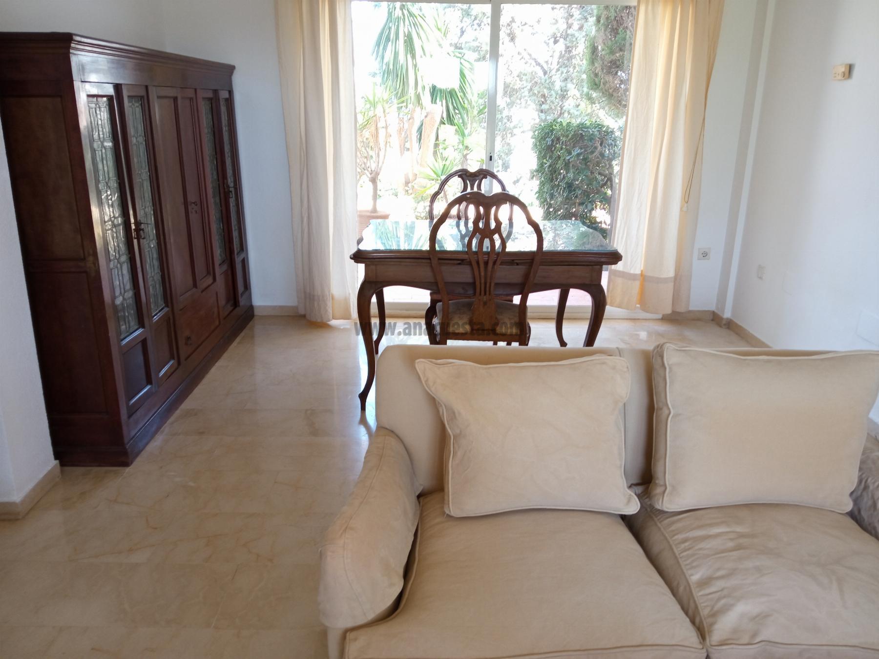 For sale of apartment in Estepona