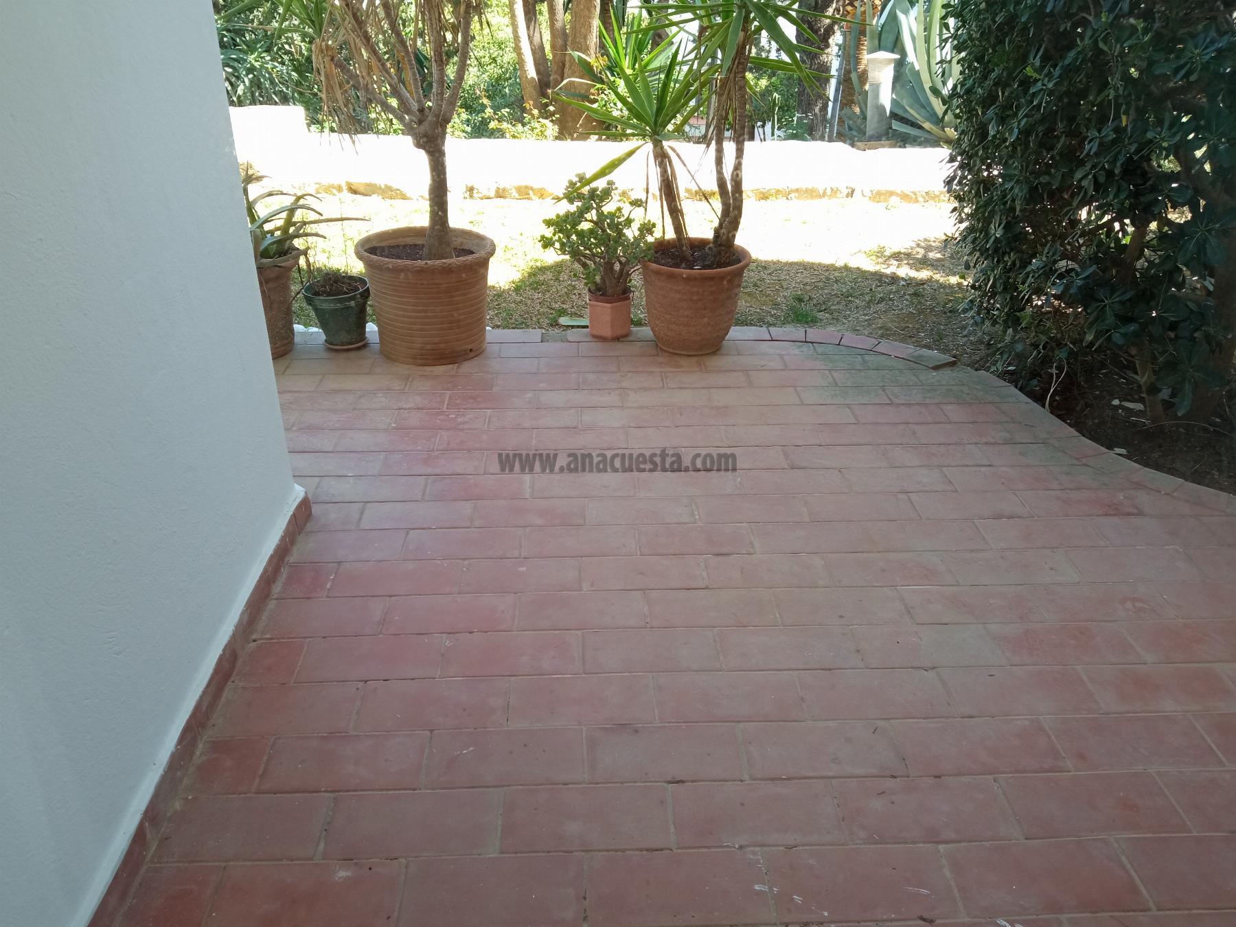 For sale of apartment in Estepona