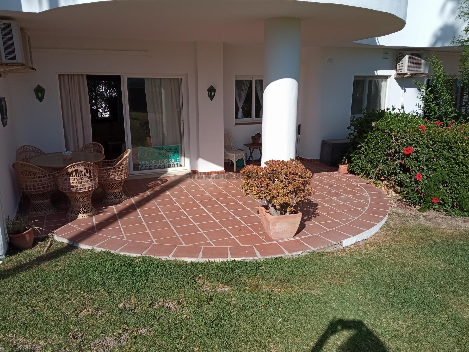 For sale of apartment in Estepona