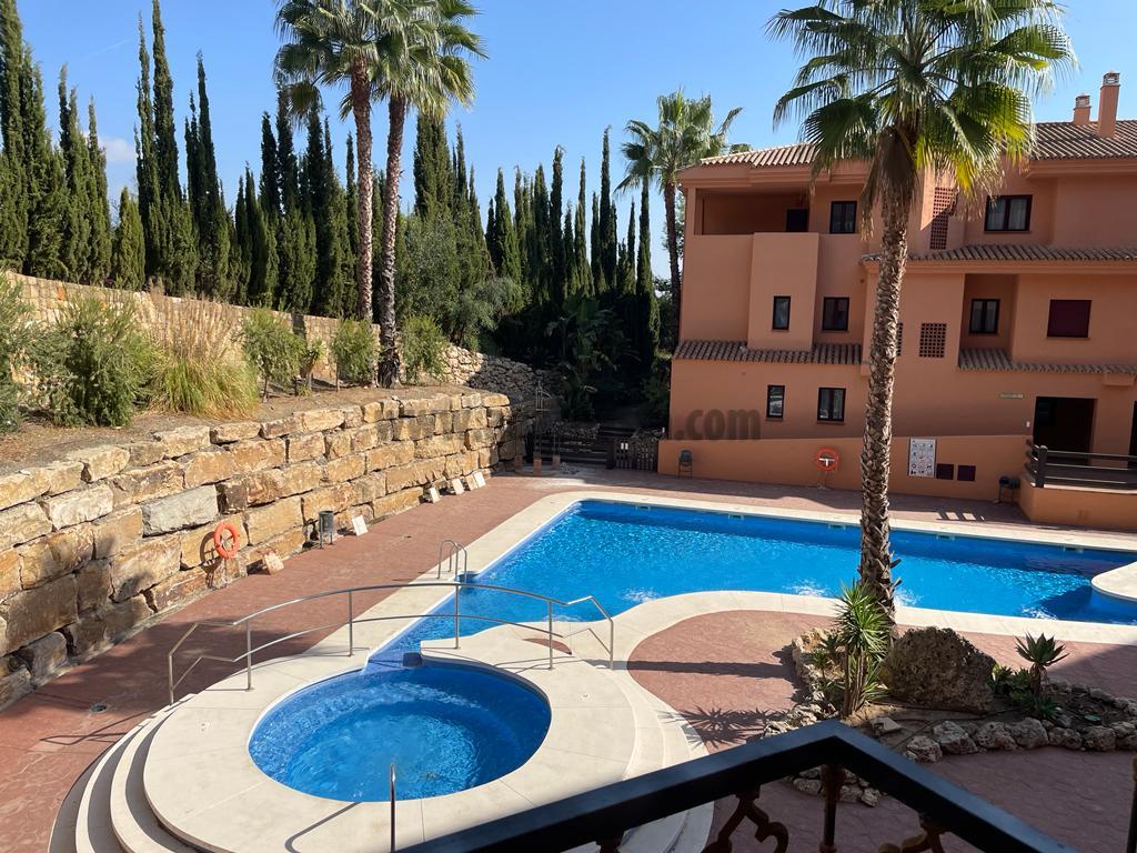 For sale of apartment in Estepona