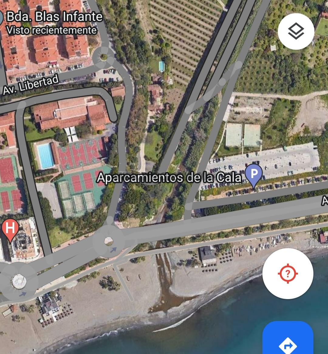 For sale of commercial in Estepona