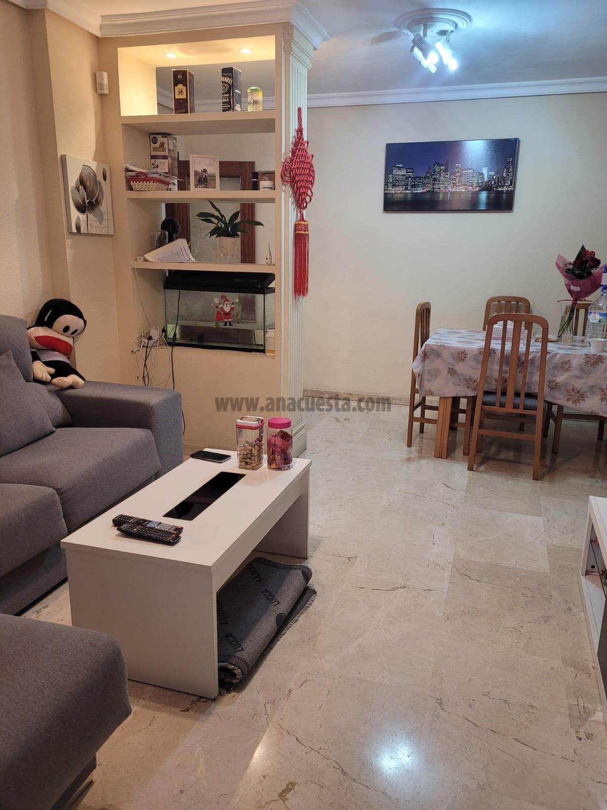 For sale of apartment in Marbella