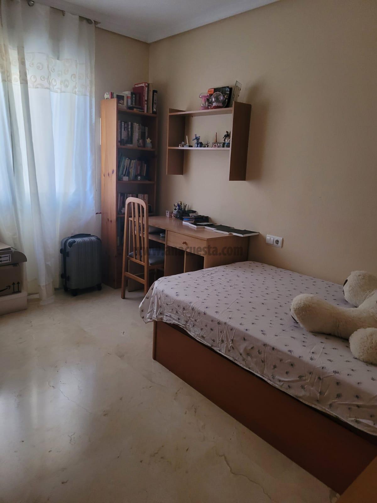 For sale of apartment in Marbella