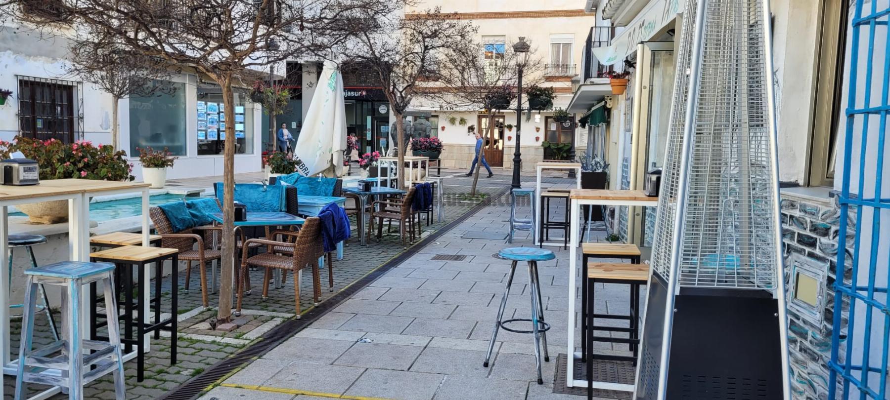 For share of commercial in Estepona