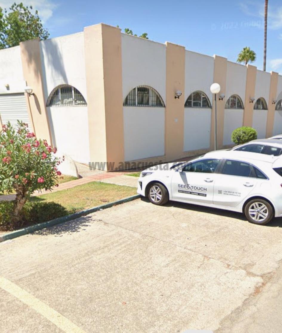 Venta de local comercial en Estepona