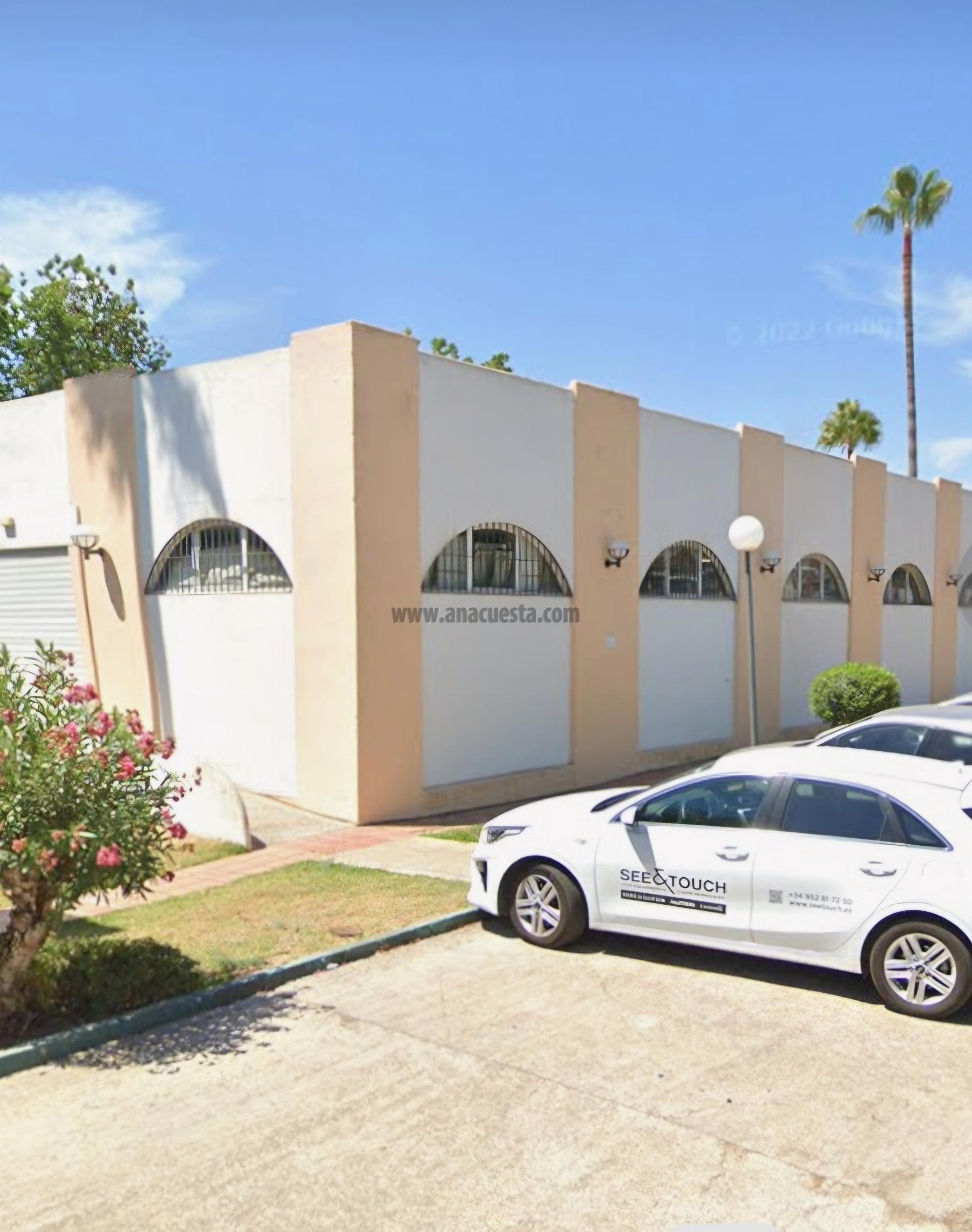 Venta de local comercial en Estepona