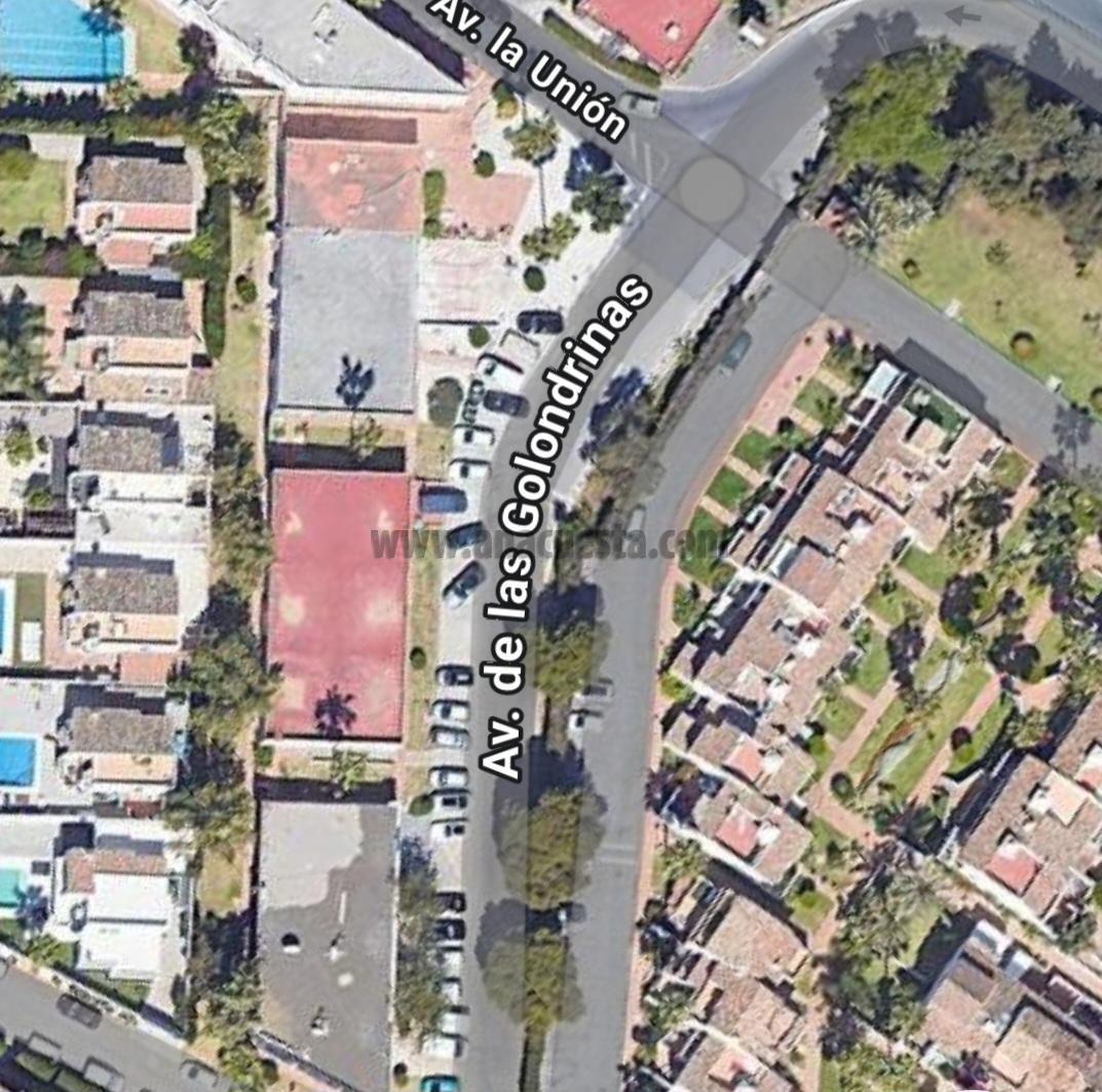 Venta de local comercial en Estepona