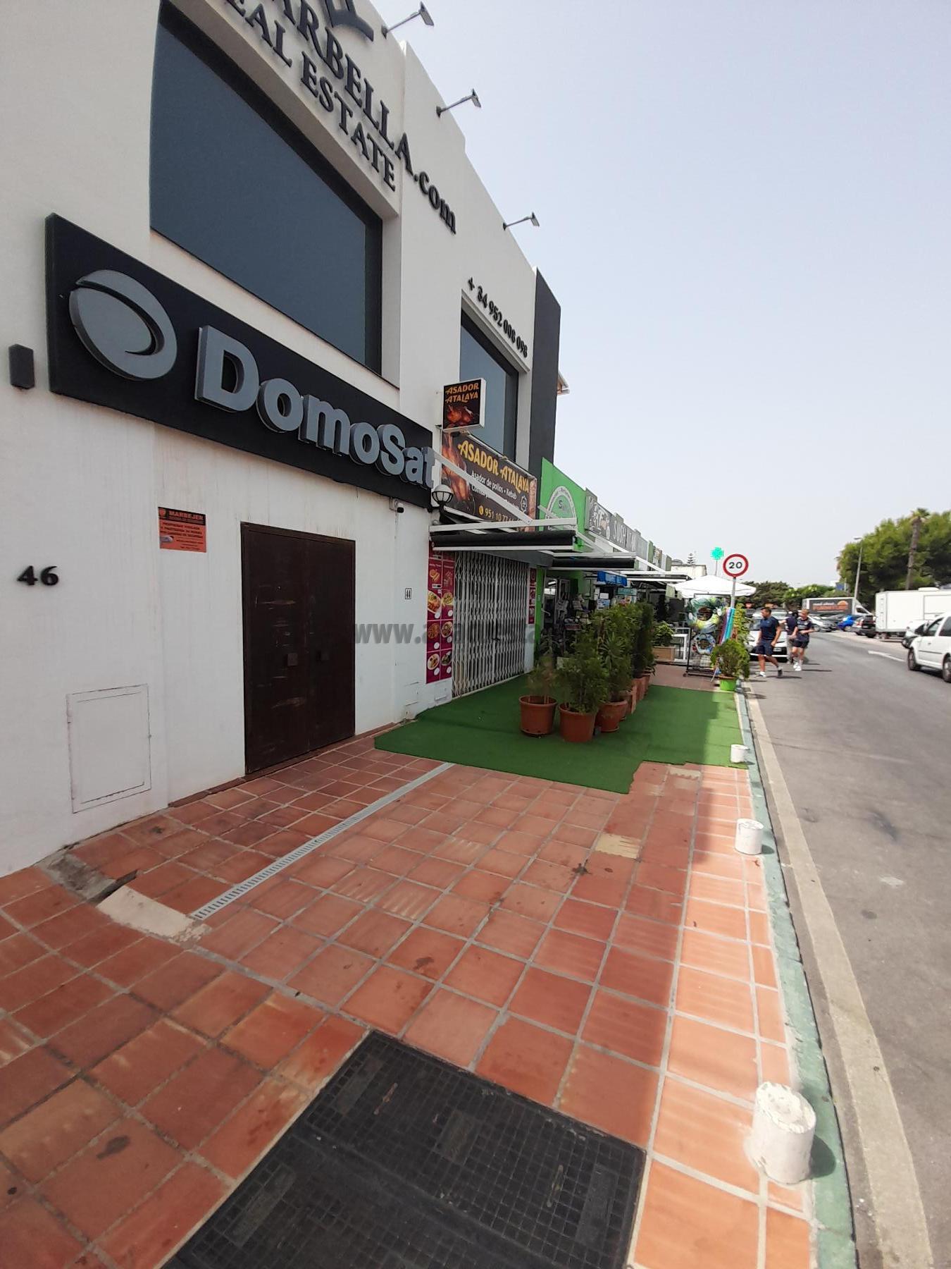 For rent of commercial in Estepona