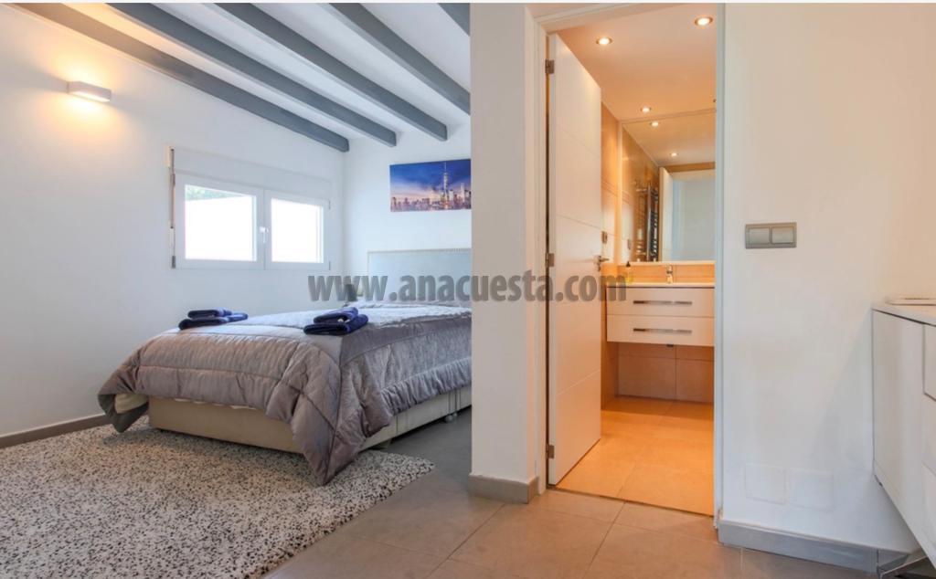 For sale of house in Estepona