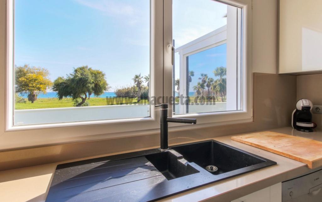 For sale of house in Estepona