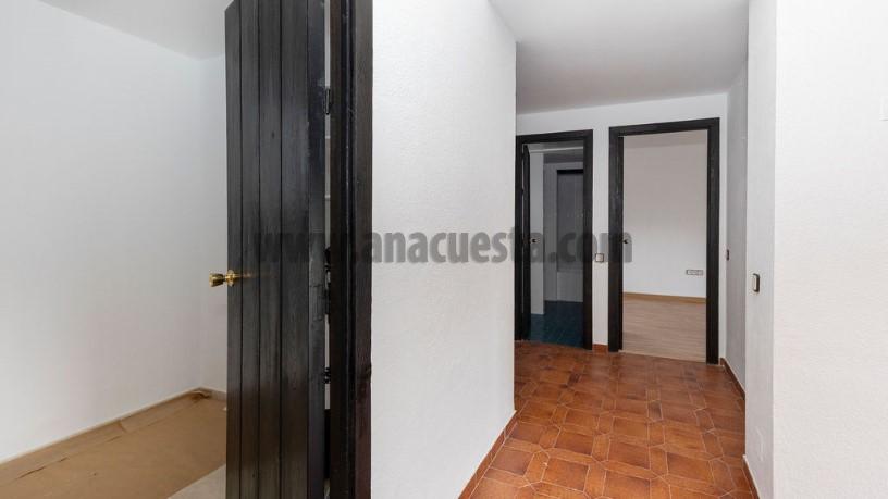 For sale of apartment in Puerto Banús