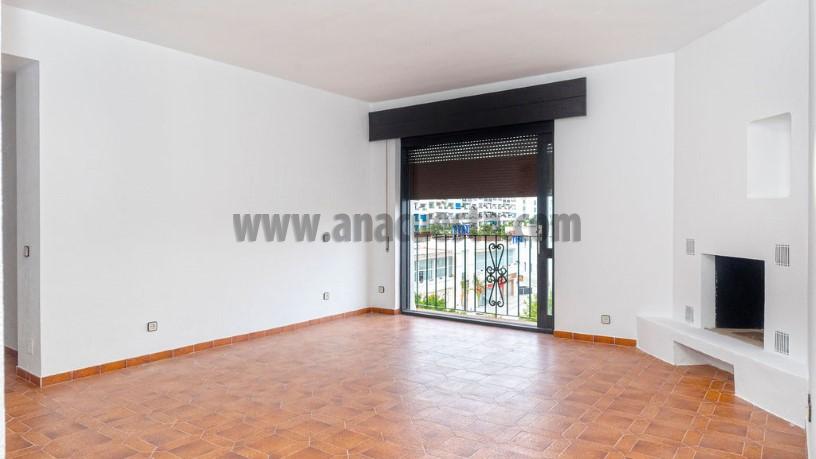For sale of apartment in Puerto Banús