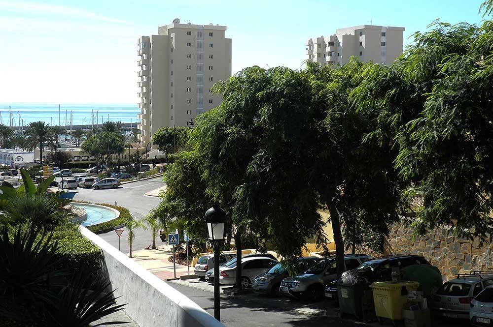 For sale of garage in Estepona