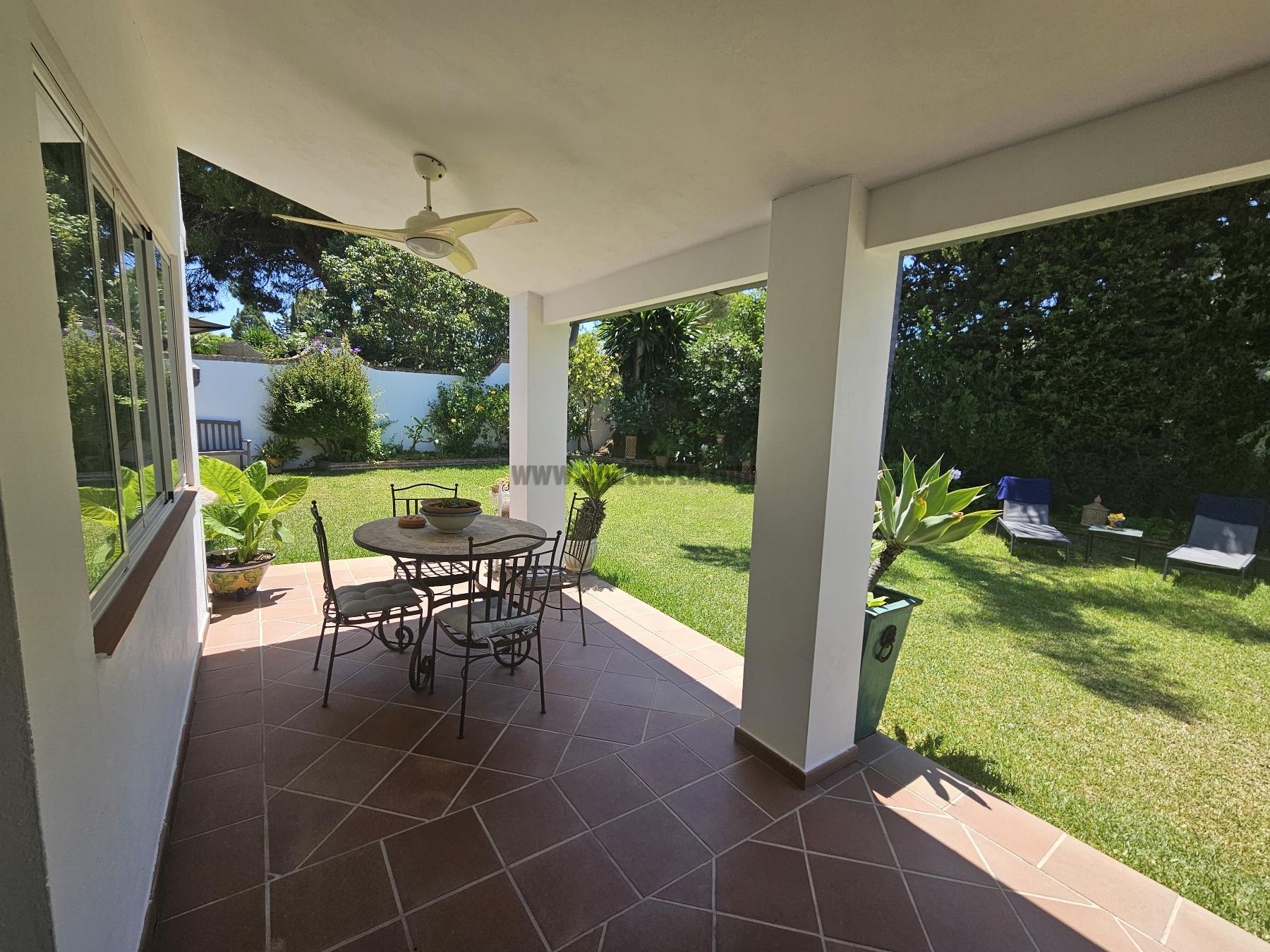 Venta de chalet en Estepona