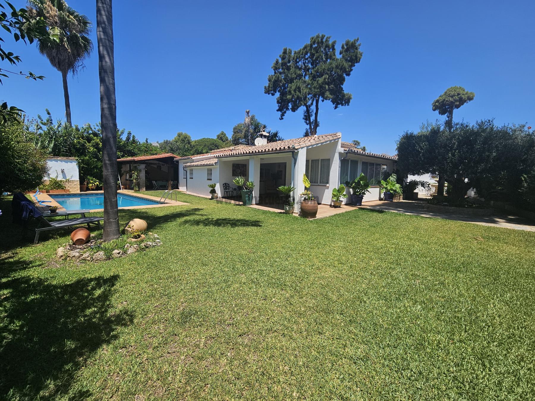 Venta de chalet en Estepona