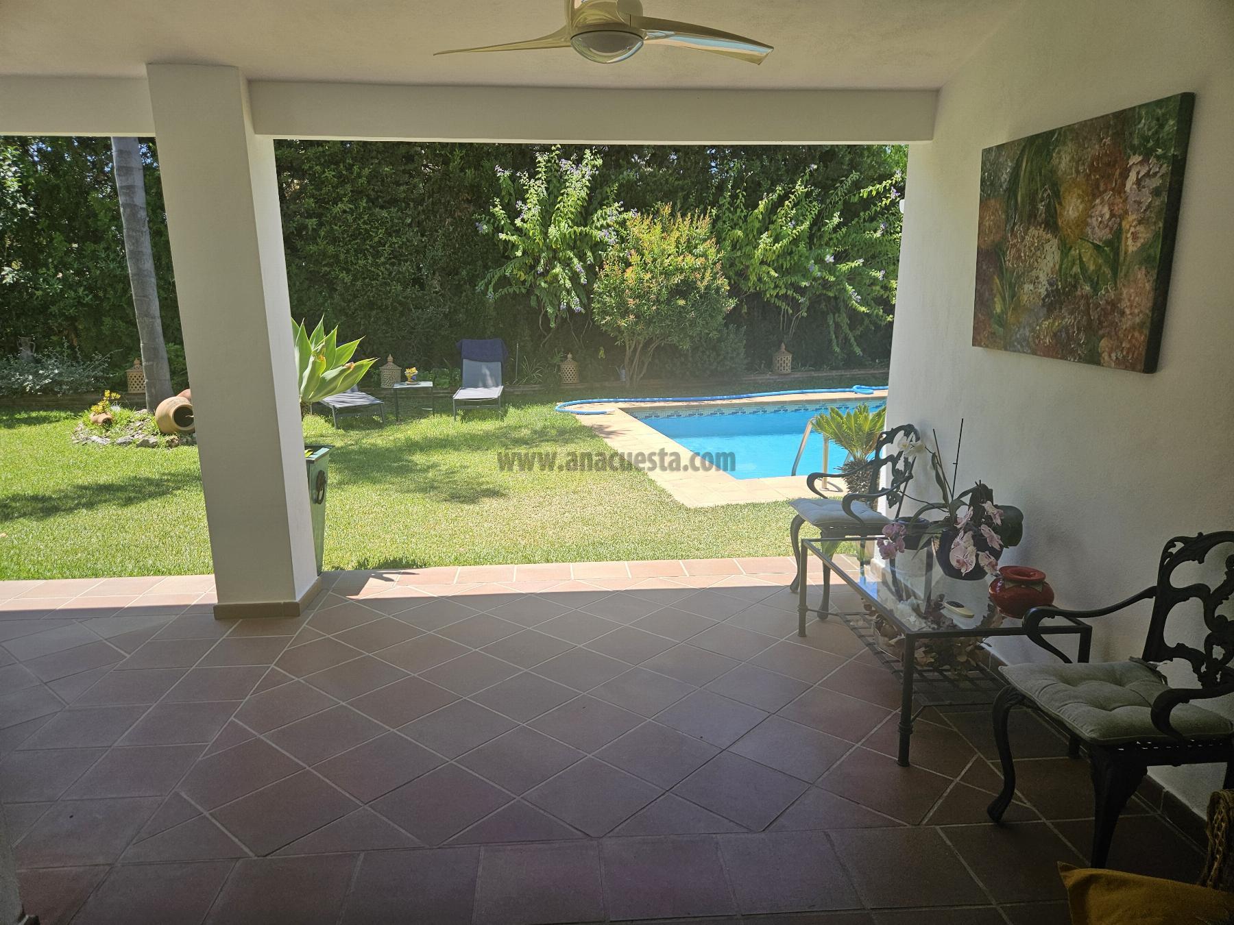 Venta de chalet en Estepona
