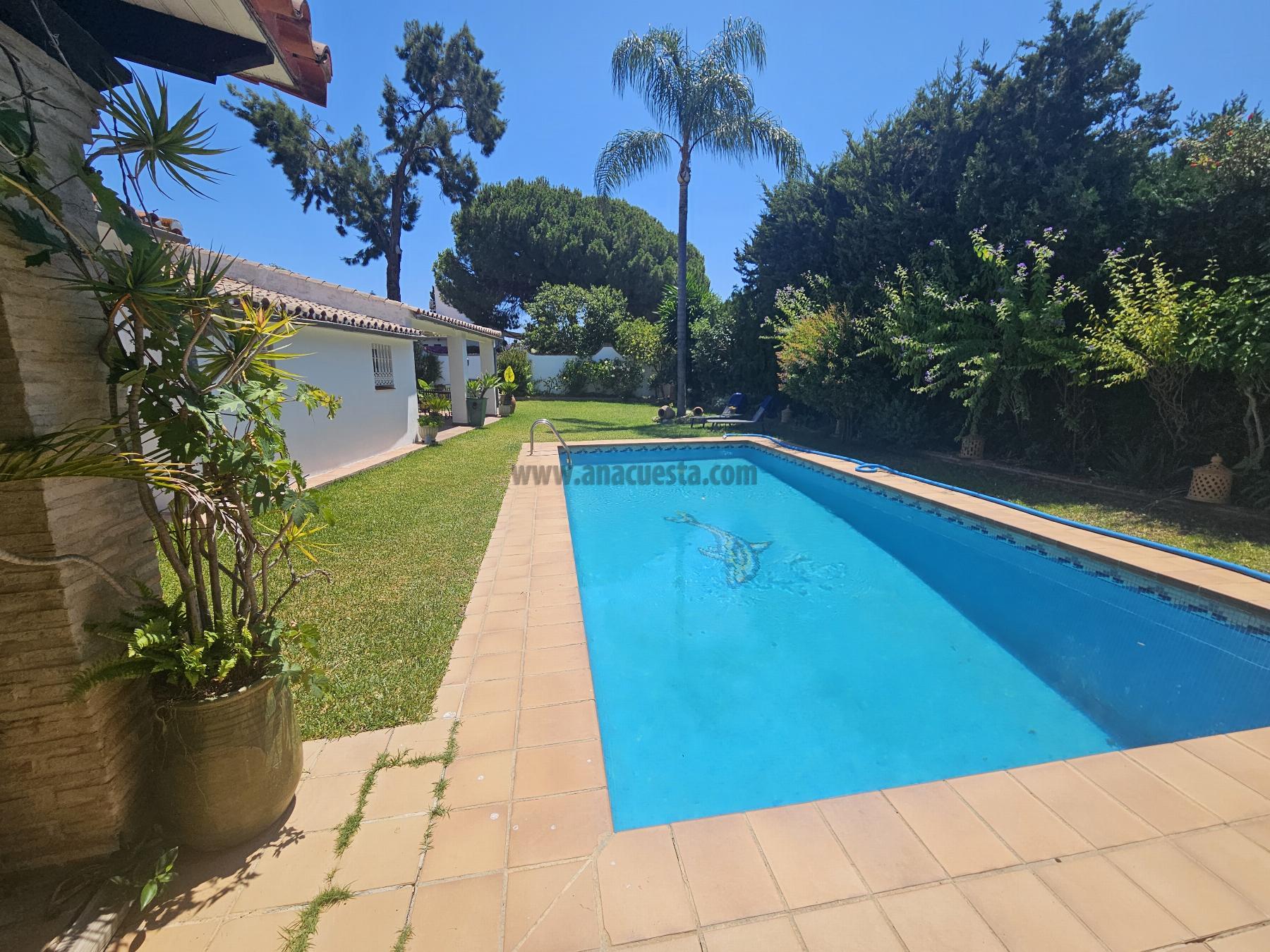 Venta de chalet en Estepona