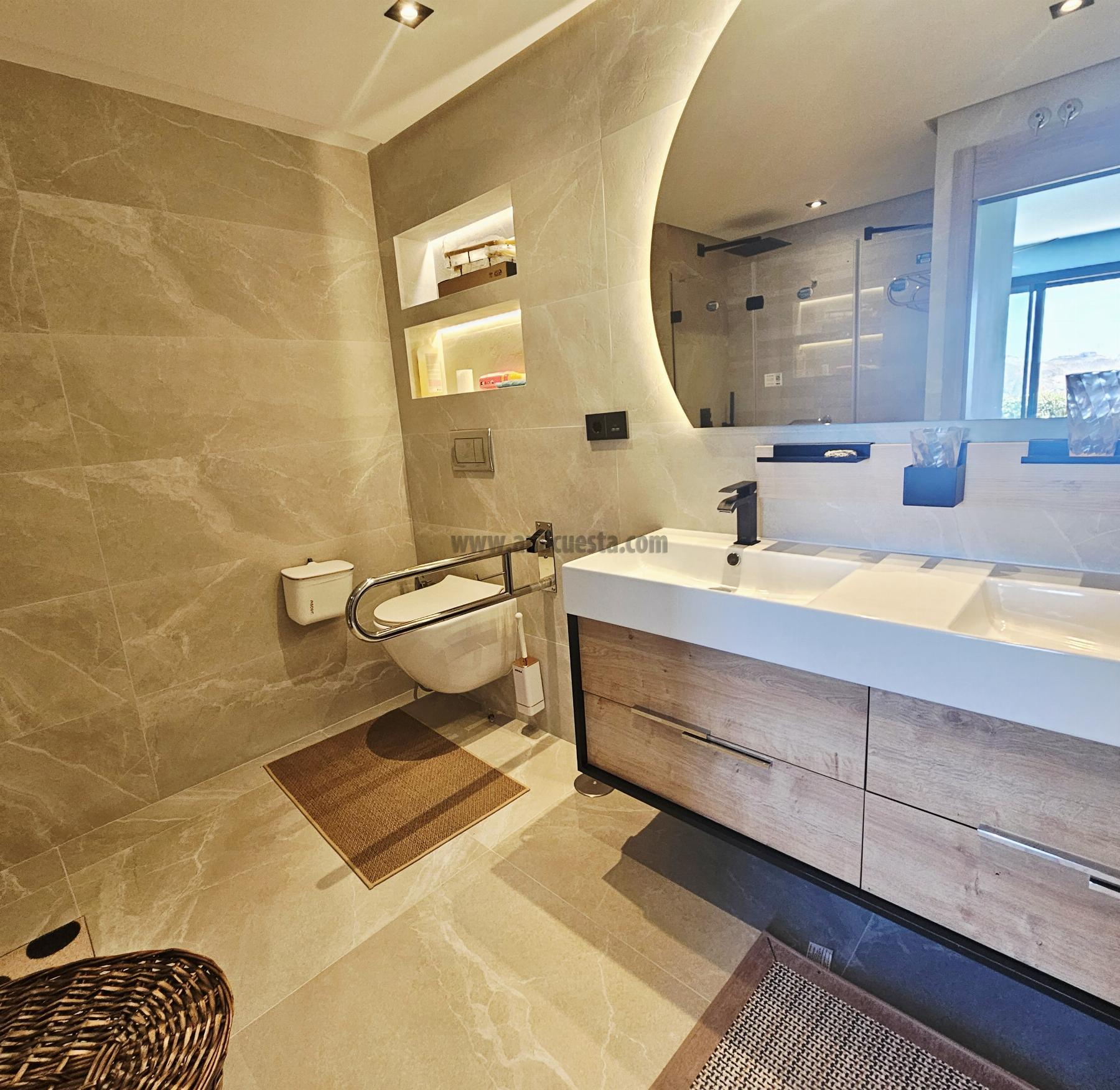 Venta de apartamento en Istan