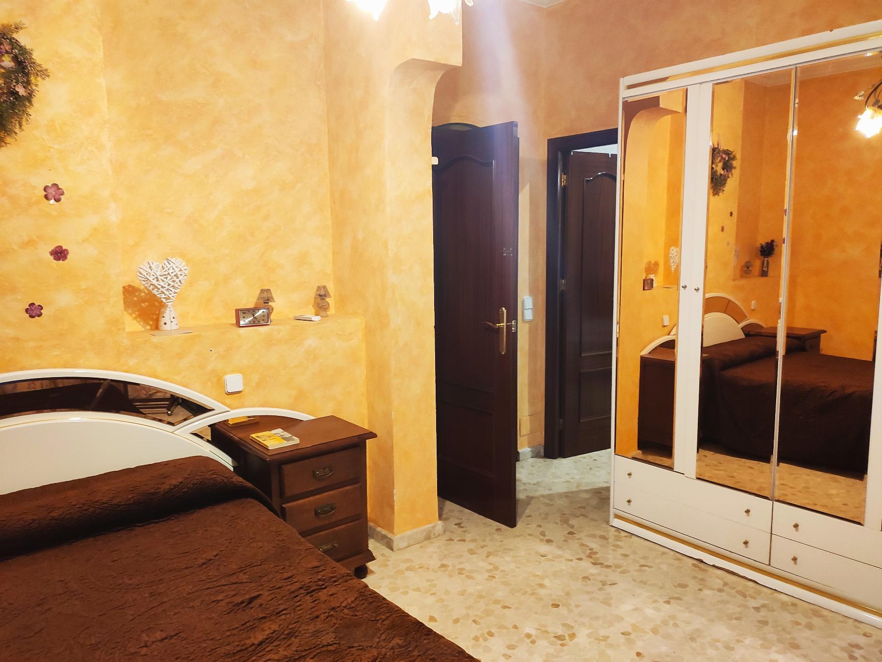 For rent of chalet in Espartinas