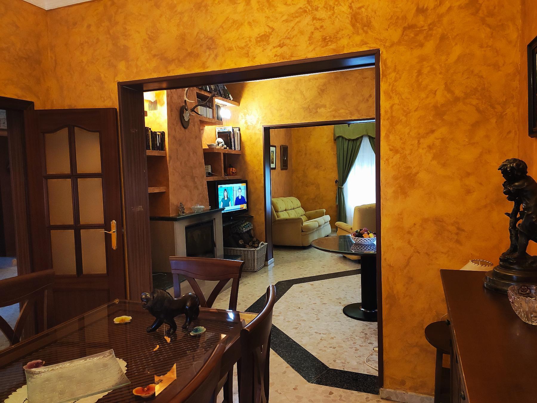 For rent of chalet in Espartinas