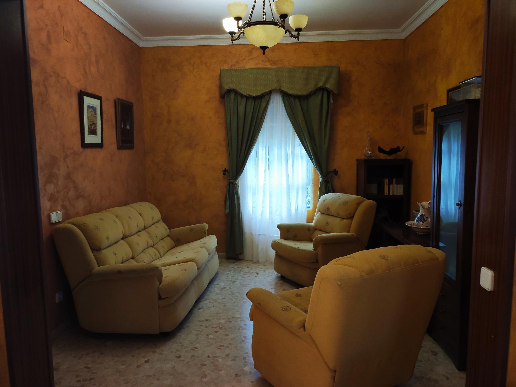 For rent of chalet in Espartinas