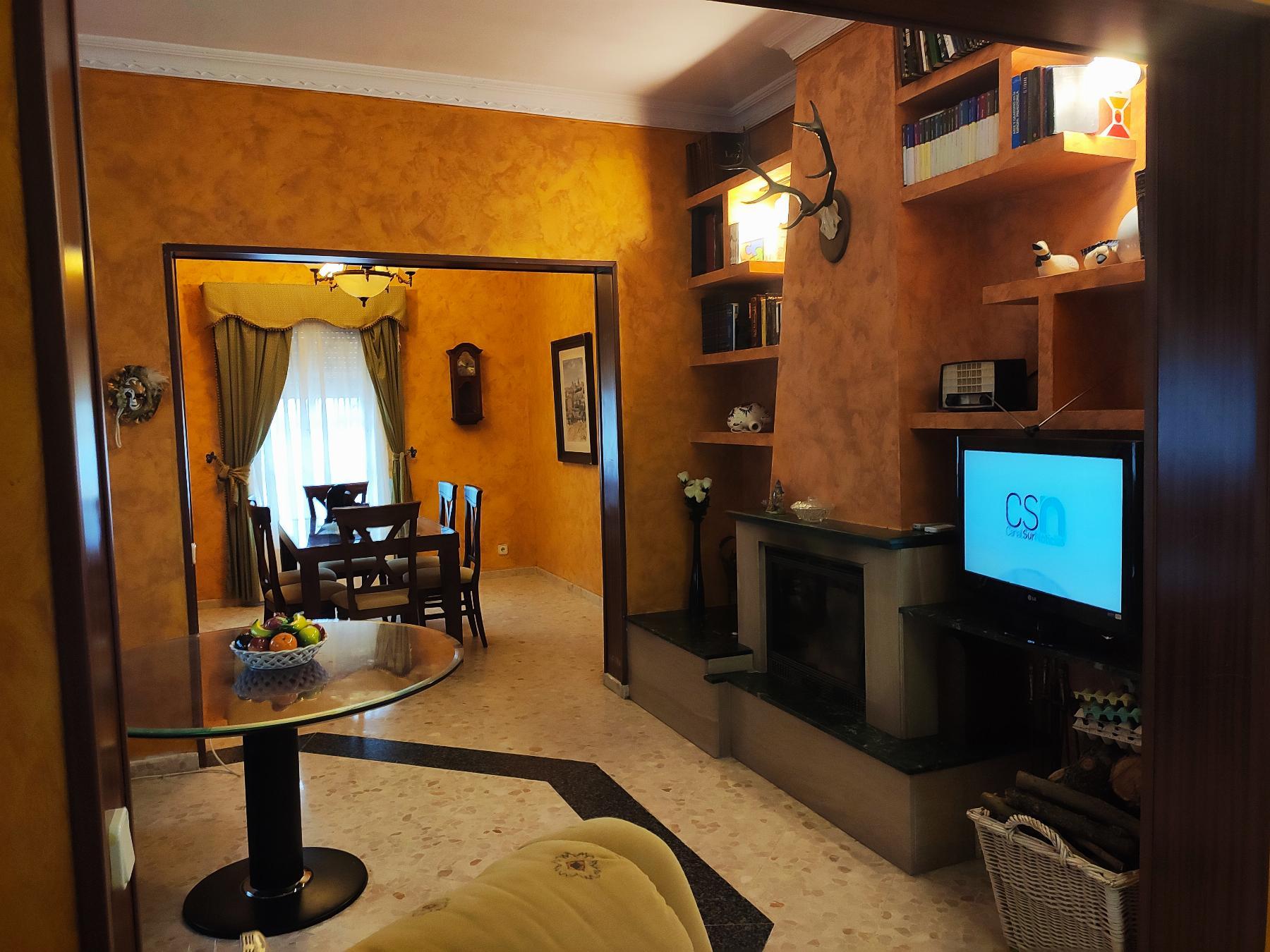 For rent of chalet in Espartinas