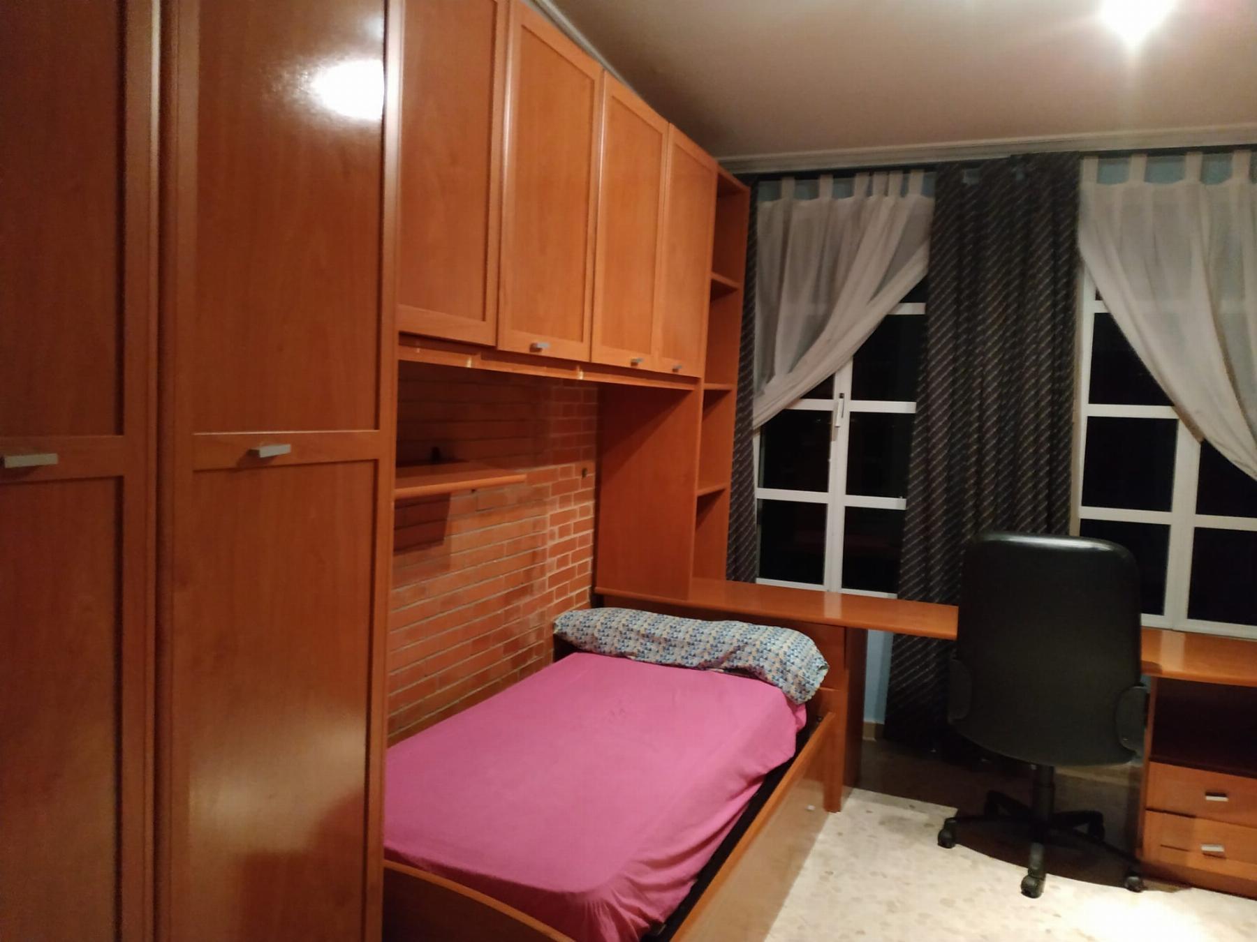 For rent of chalet in Espartinas