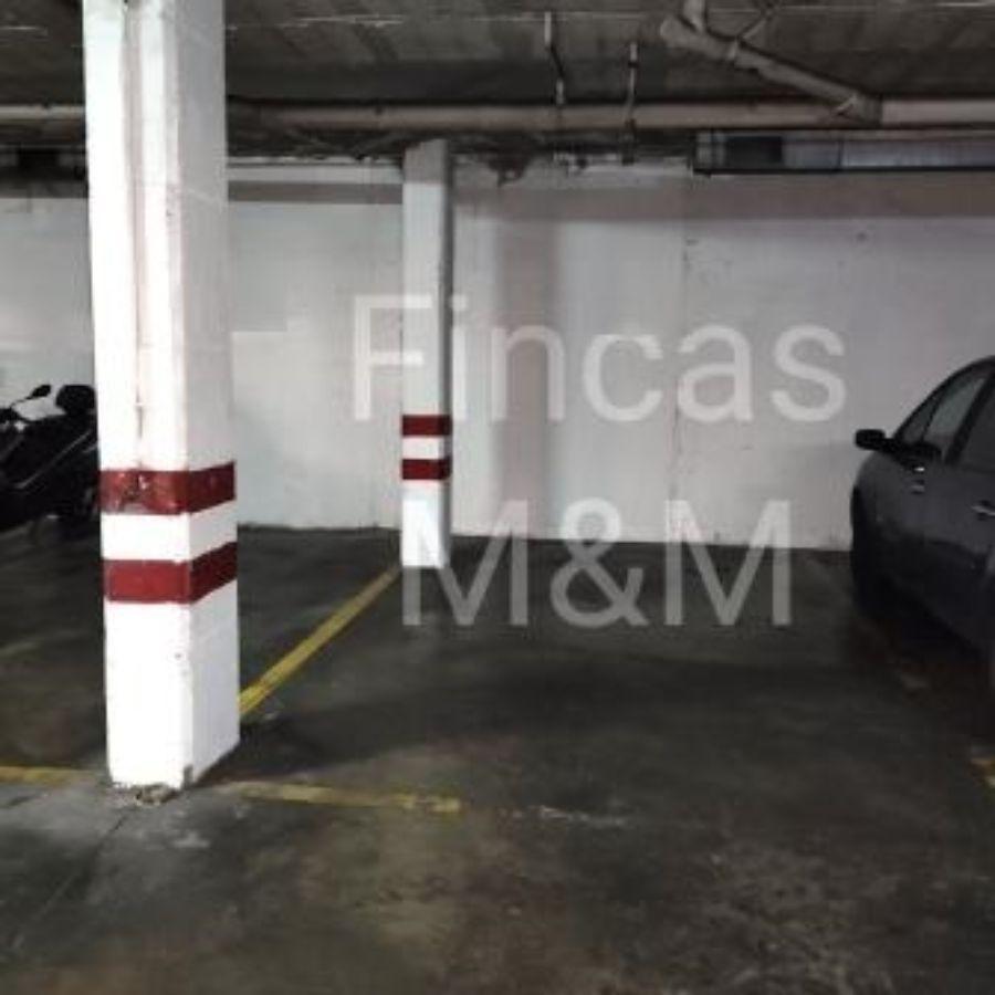 For sale of ground floor in Tomares
