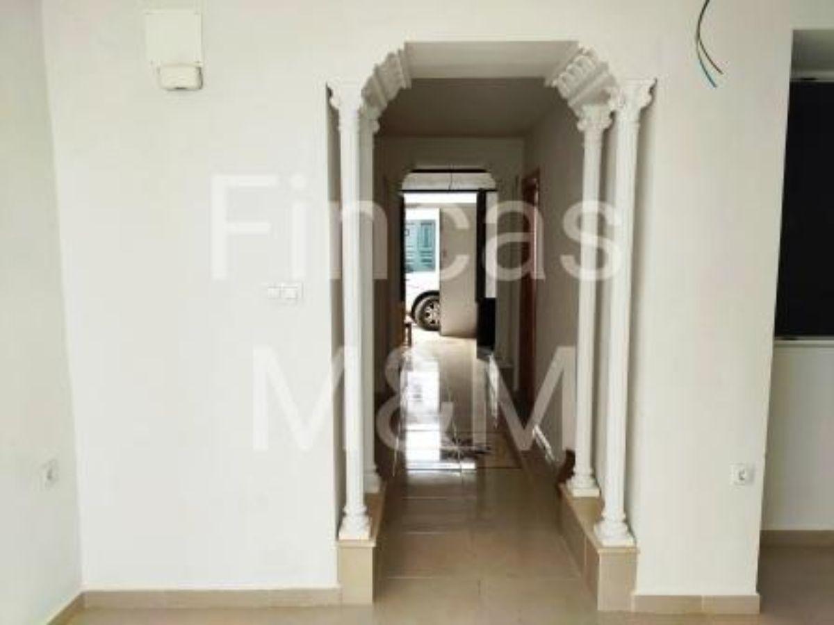 Venta de casa en Fuentes de León