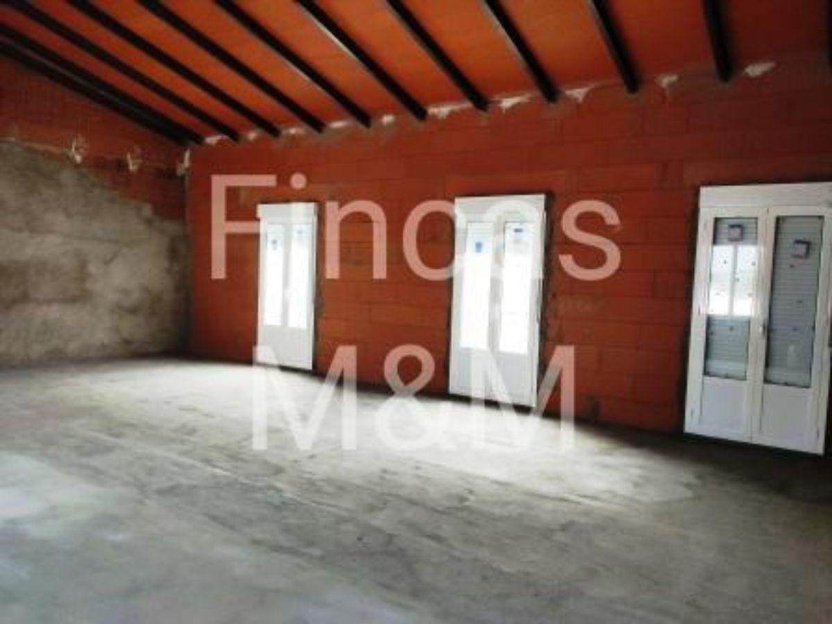 Venta de casa en Fuentes de León