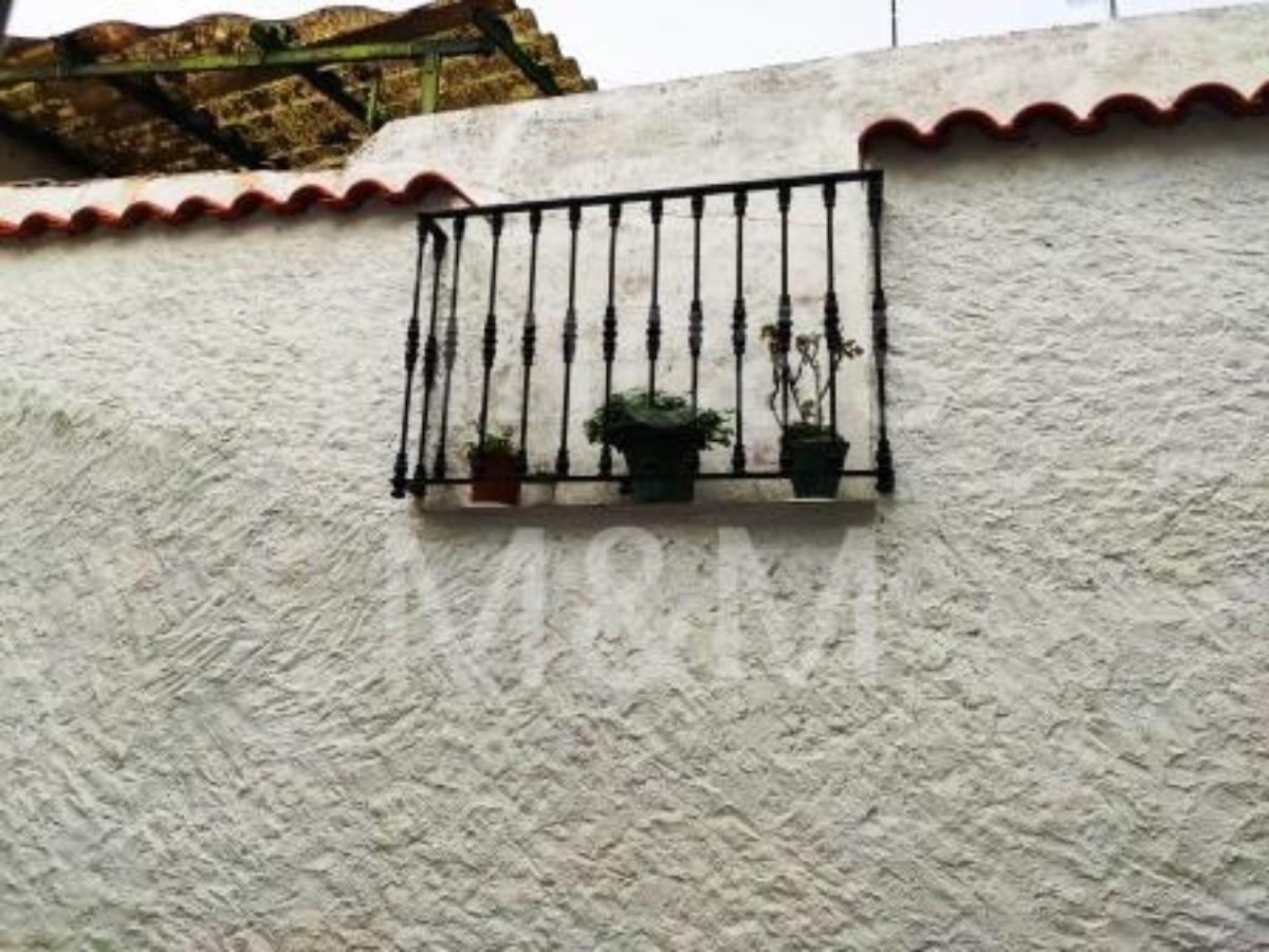Venta de casa en Fuentes de León